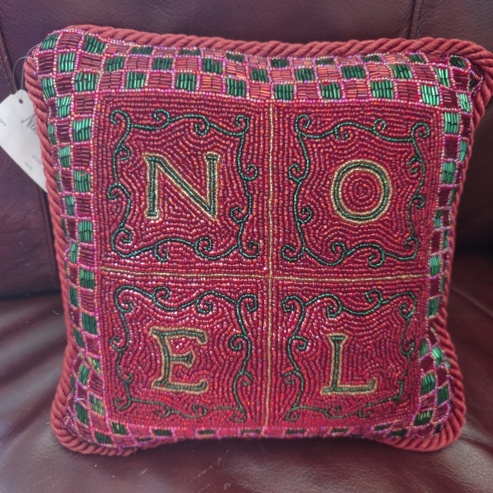 Accent pillow